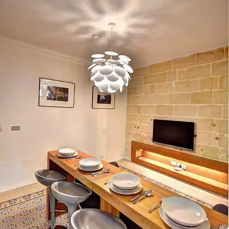 Apartment West Street Valletta