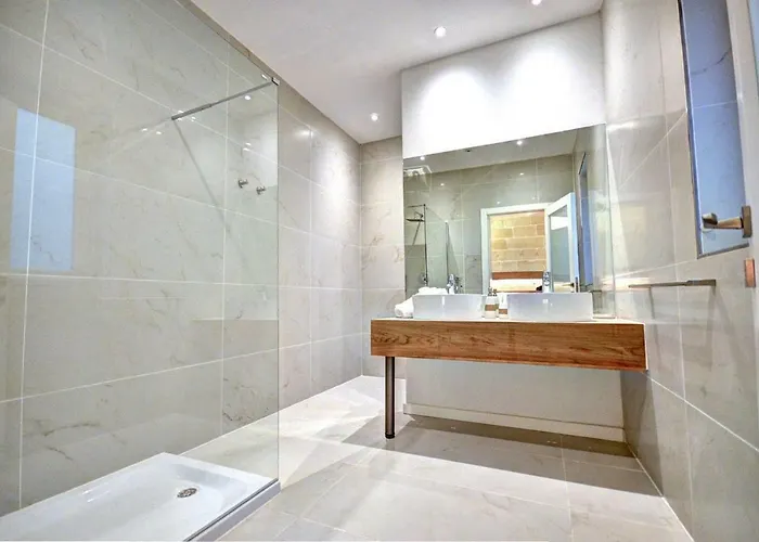 Apartment West Street Valletta